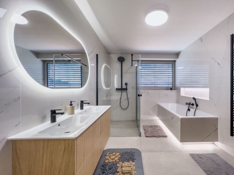 Realizace dvou koupelen a WC v rodinném domě v Dolních Rakousích